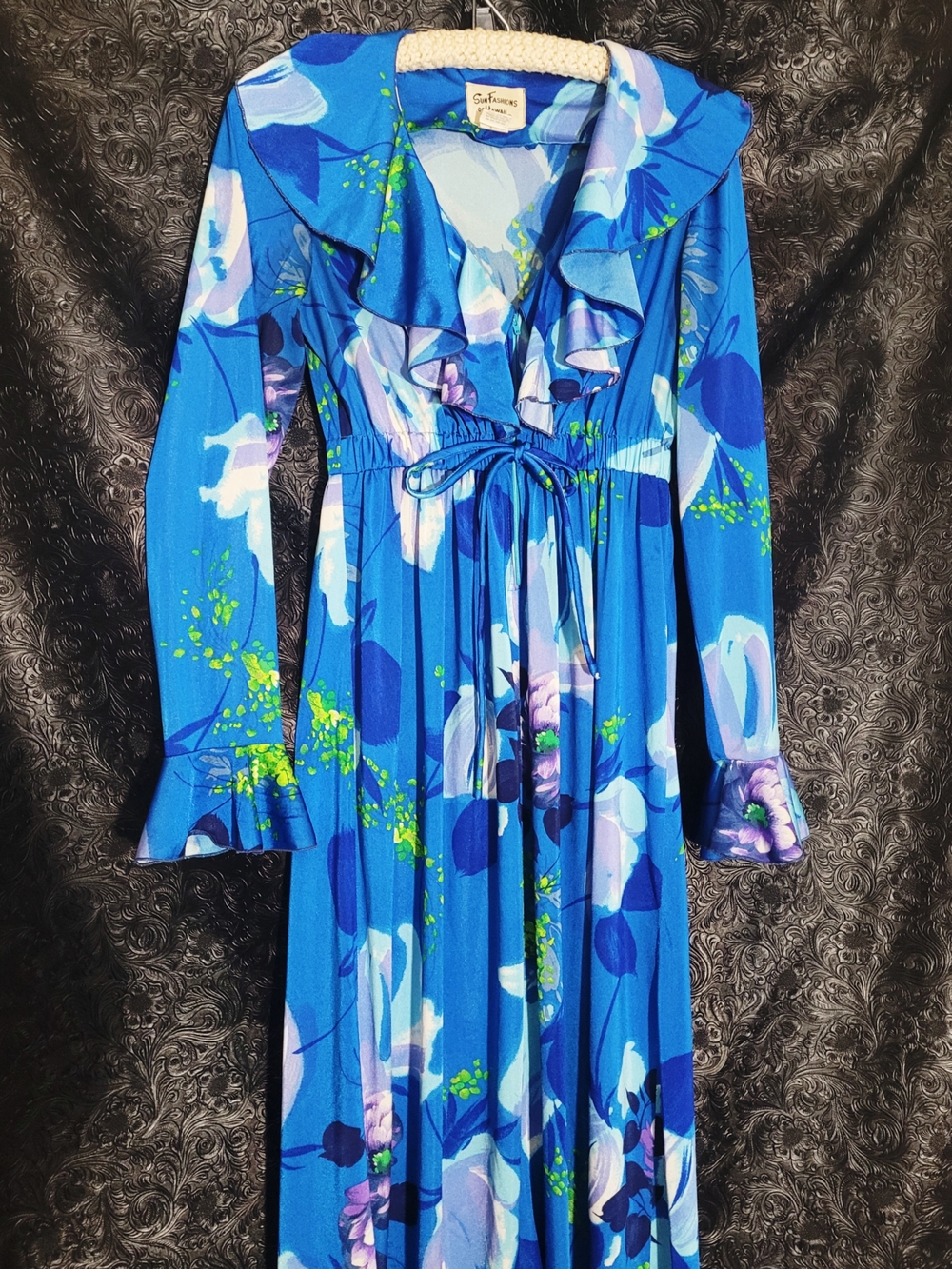 1970s Sunfashions Of Hawaii Vintage Floral Ruffle Maxi Dress Robe House Dress - Picture 4 of 6